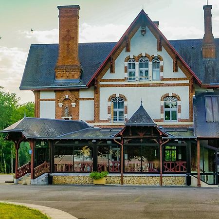 Hotel-Restaurant Domaine De La Grande Garenne Neuvy-sur-Barangeon Buitenkant foto
